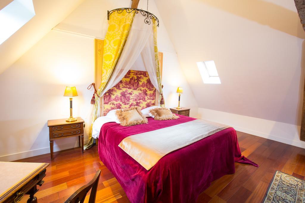 Chateau De La Madeleine Bed and Breakfast Pressagny-lʼOrgeuilleux Eksteriør billede