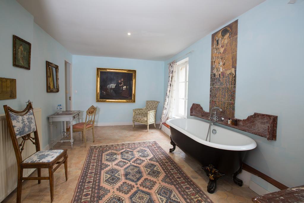 Chateau De La Madeleine Bed and Breakfast Pressagny-lʼOrgeuilleux Eksteriør billede