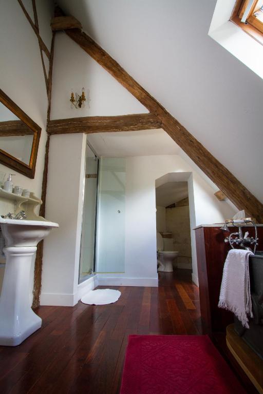 Chateau De La Madeleine Bed and Breakfast Pressagny-lʼOrgeuilleux Værelse billede