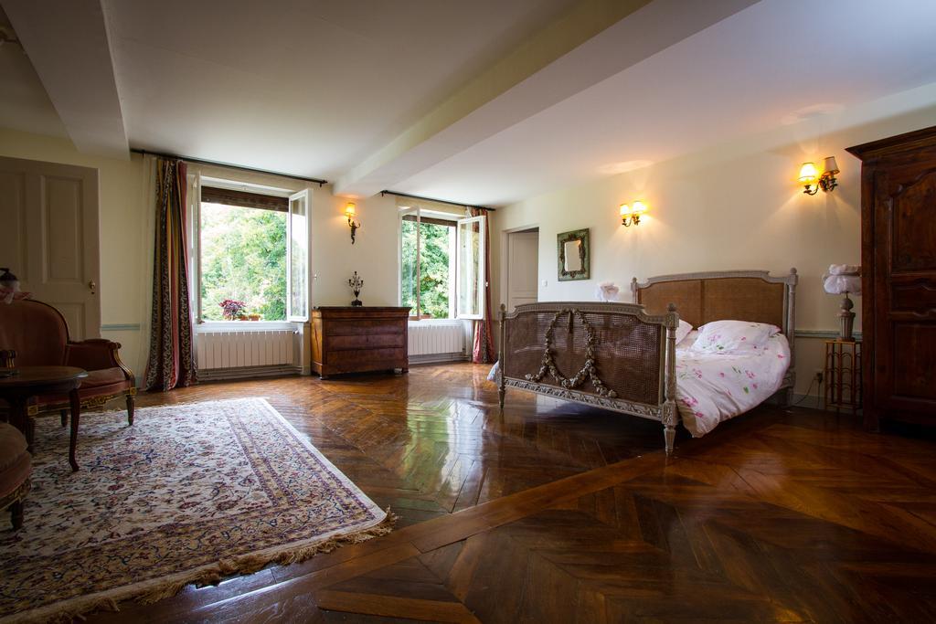 Chateau De La Madeleine Bed and Breakfast Pressagny-lʼOrgeuilleux Eksteriør billede